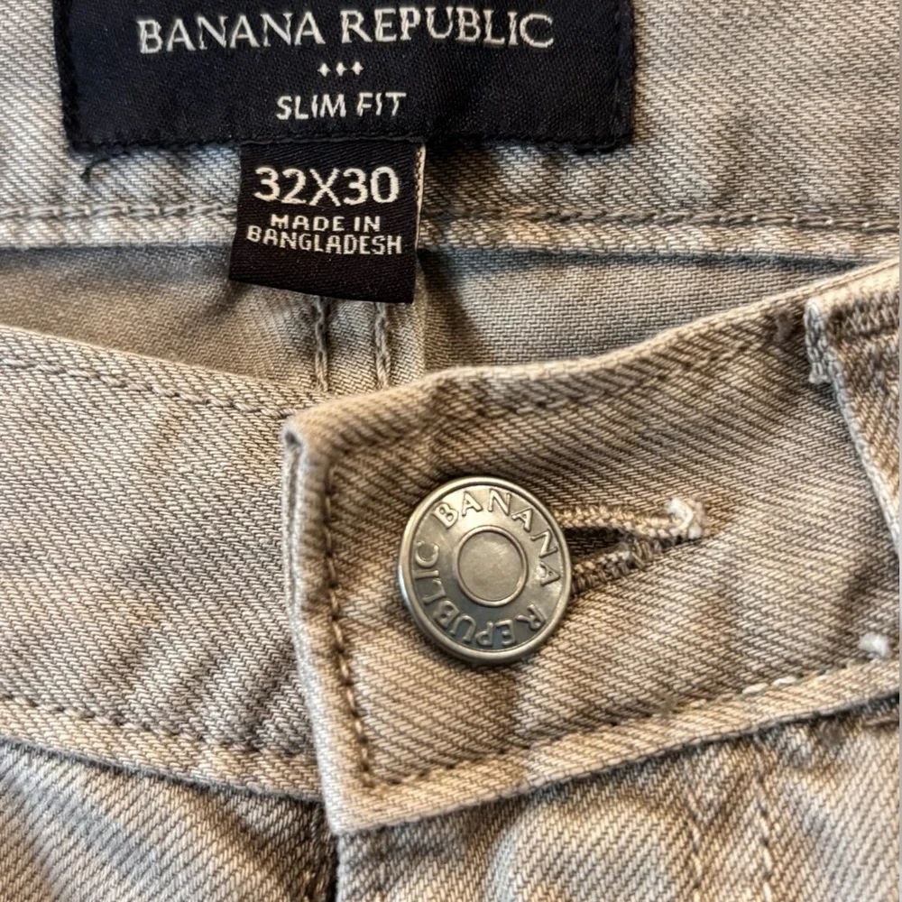 Banana Republic Men's Grayish Tan Slim Fit Jeans Sz 32x30 NEW WITHOUT TAGS